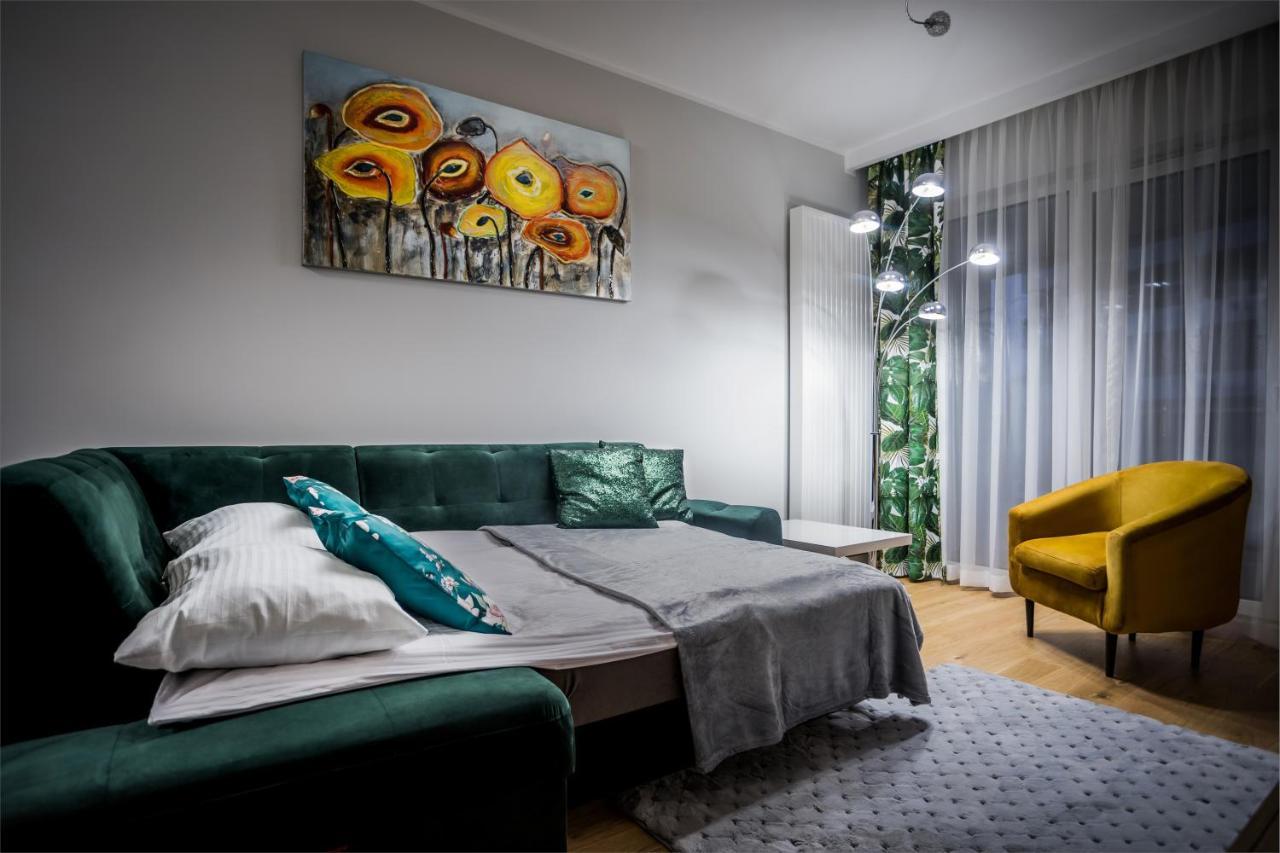 Resinest Apartamenty Jurowiecka J15 Białystok Exteriör bild