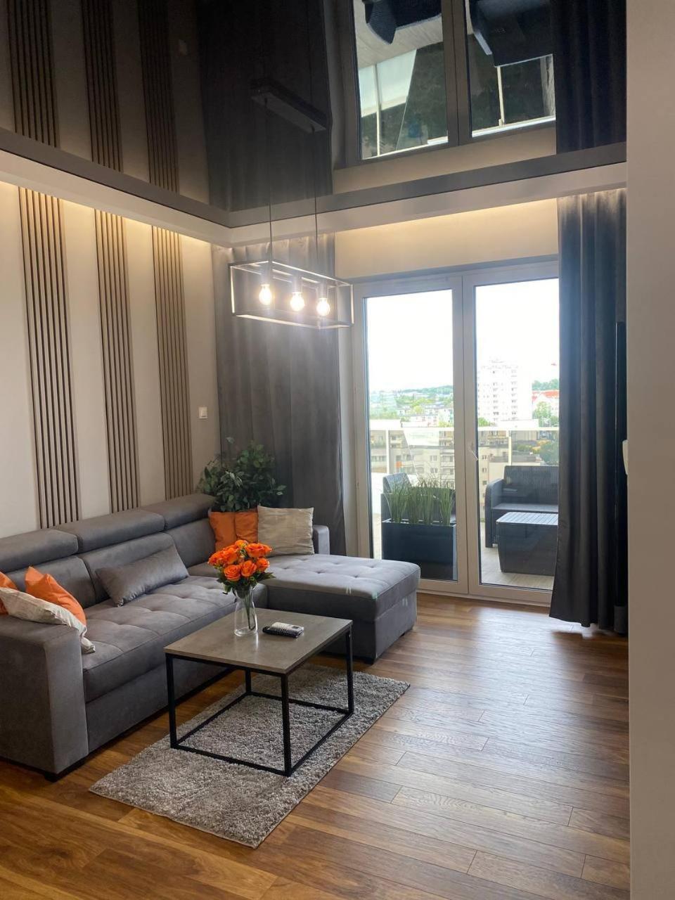 Resinest Apartamenty Jurowiecka J15 Białystok Exteriör bild